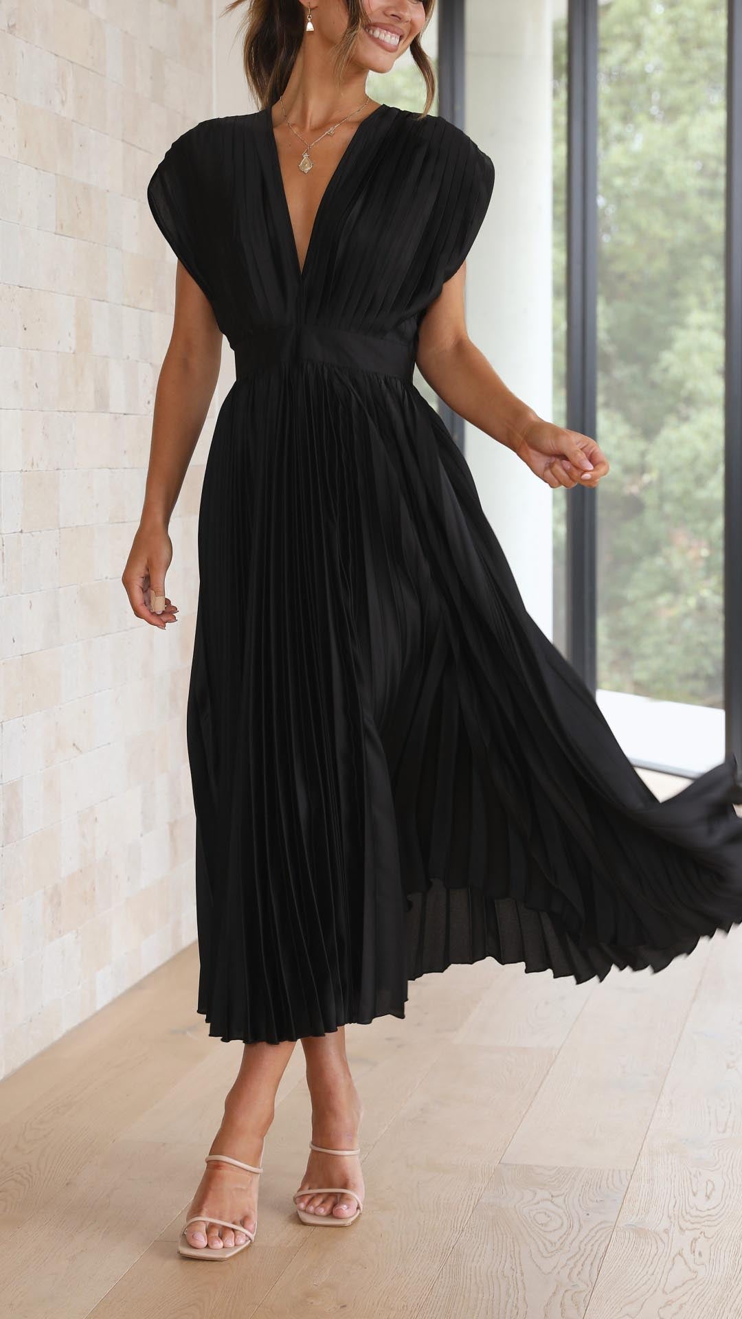 Maria Pleated Maxi Elite Collection