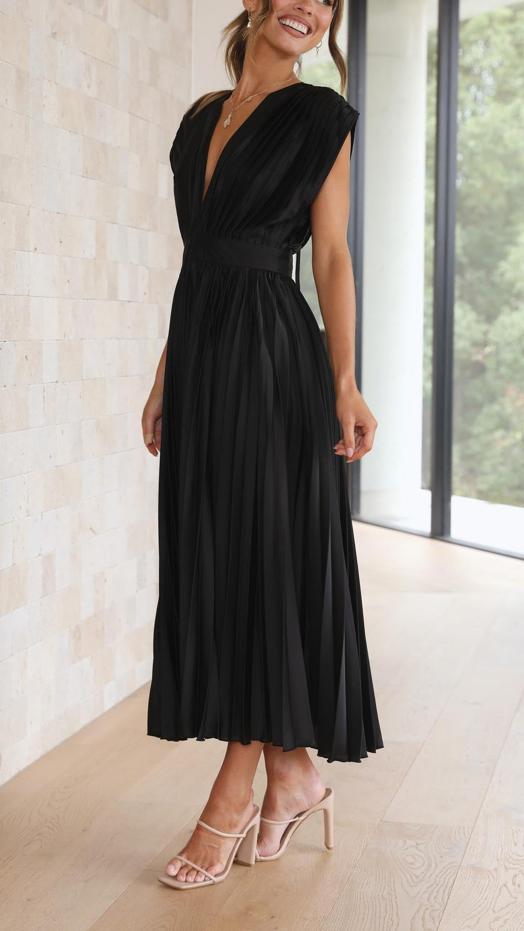 Maria Pleated Maxi Elite Collection