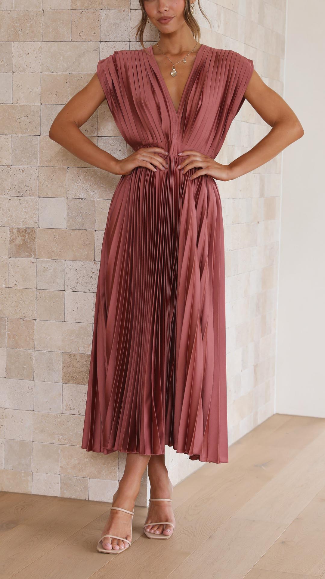 Maria Pleated Maxi Elite Collection
