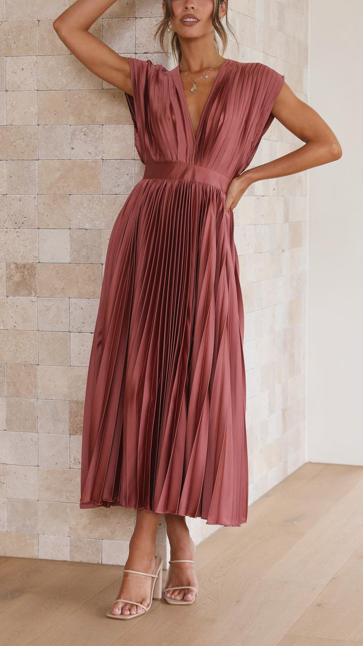 Maria Pleated Maxi Elite Collection