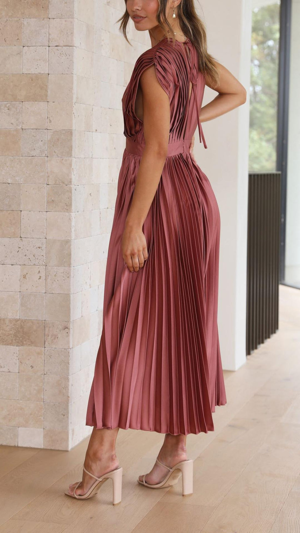 Maria Pleated Maxi Elite Collection