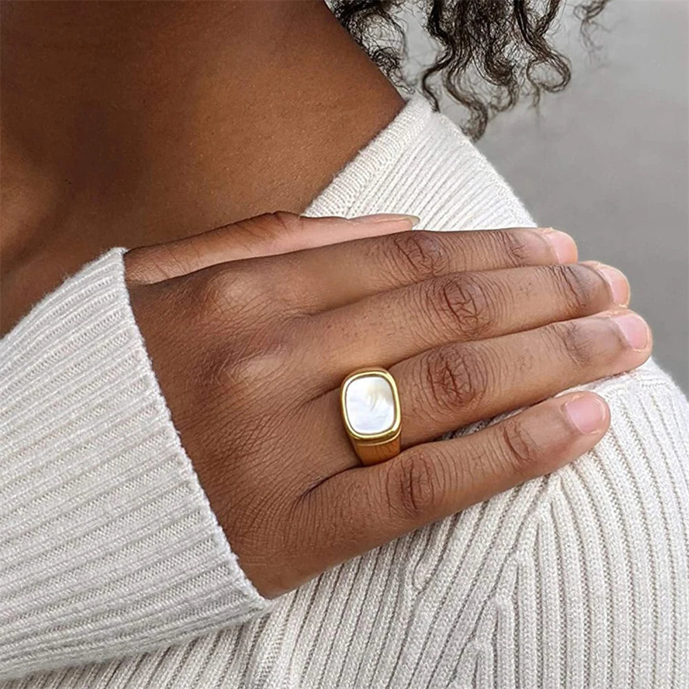 Vintage Shell Statement Ring-HighTouch