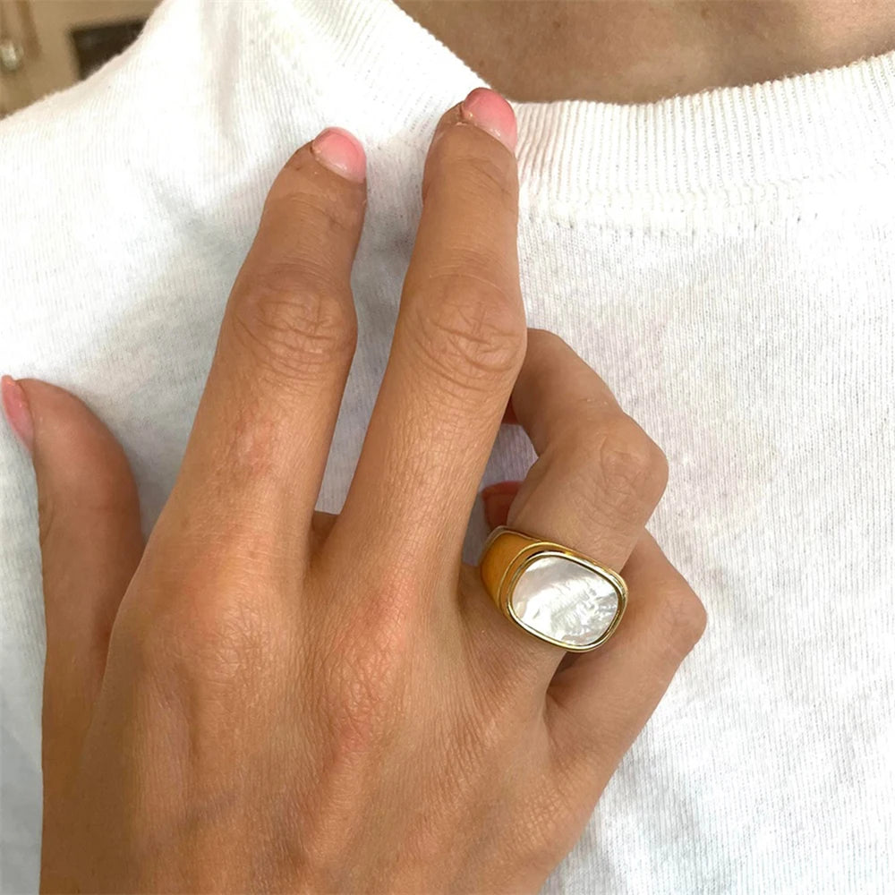 Vintage Shell Statement Ring-HighTouch