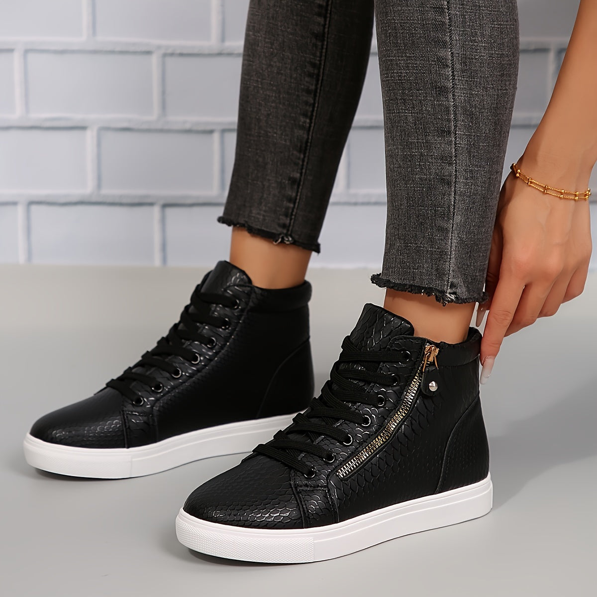 Astoria | Women's High Top Sneakers