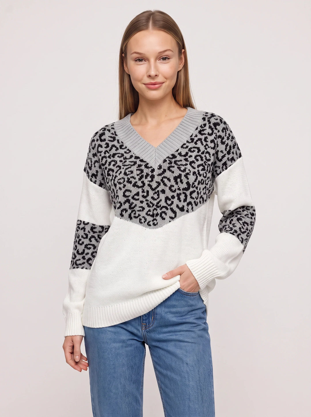 Leopari V-Neck Leopard Print Sweater – Oversized Knit Sweater Women Casual Pullover Animal Print Top