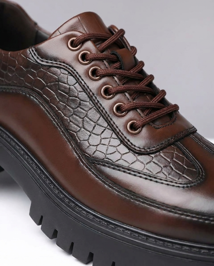 Men's Leather Derby Shoes – Rugged Lug Sole Comfort