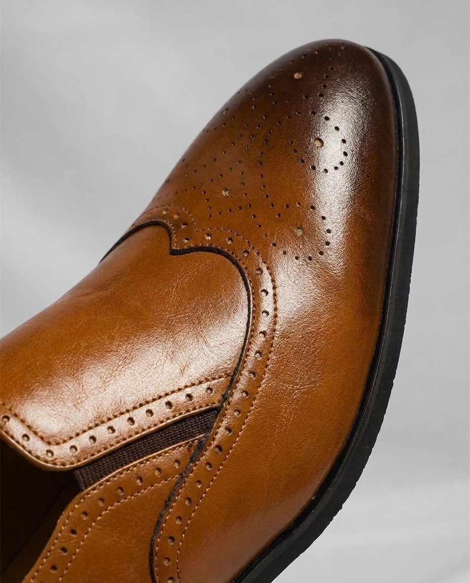 Men's Leather Brogue Shoes for Smart Formal Style