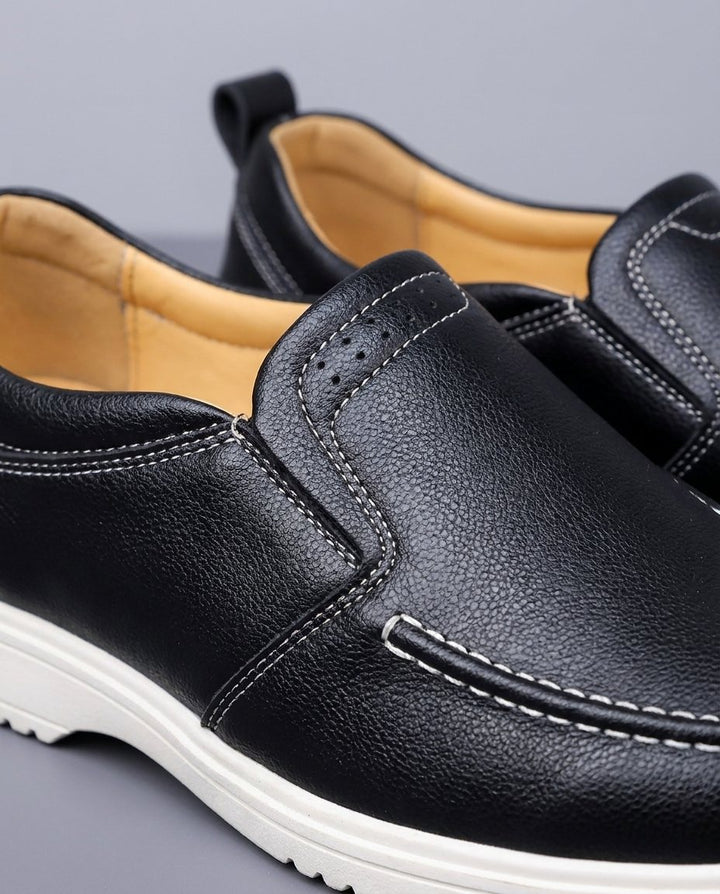 Men's Moc Toe Shoes for Casual Outdoor Style