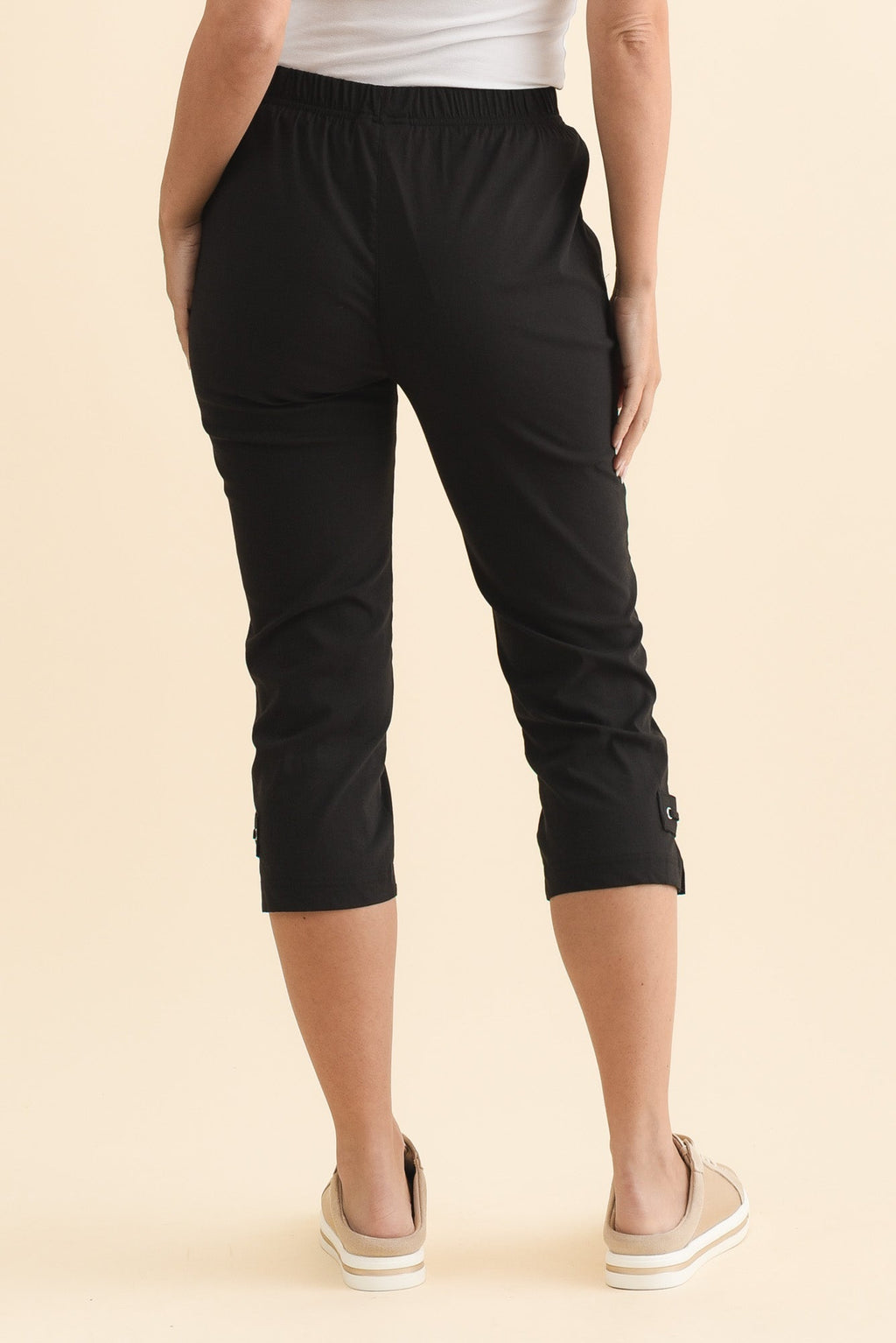 Women’s Black Capri Pants